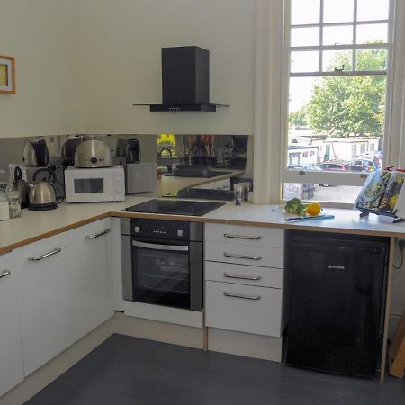 Saffrons Apartment Eastbourne Eksteriør bilde