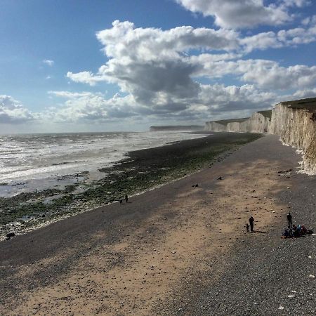 Saffrons Apartment Eastbourne Eksteriør bilde