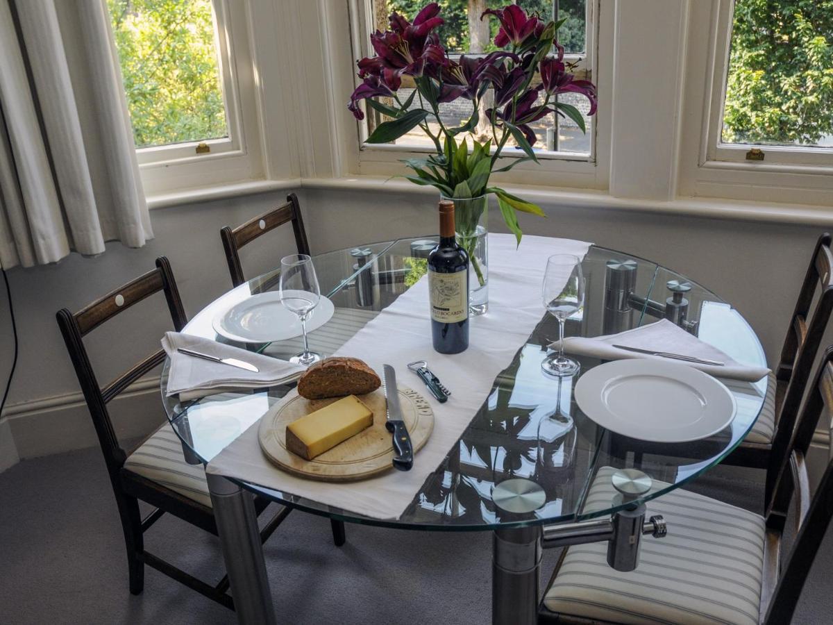 Saffrons Apartment Eastbourne Eksteriør bilde