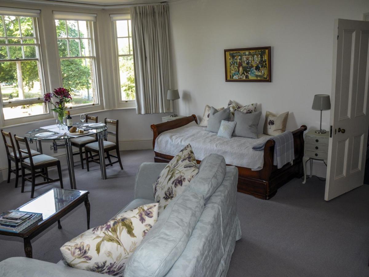 Saffrons Apartment Eastbourne Eksteriør bilde